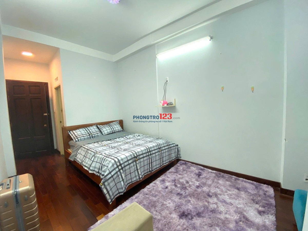 Phòng ban công, full nội thất trung tâm Bình Thạnh