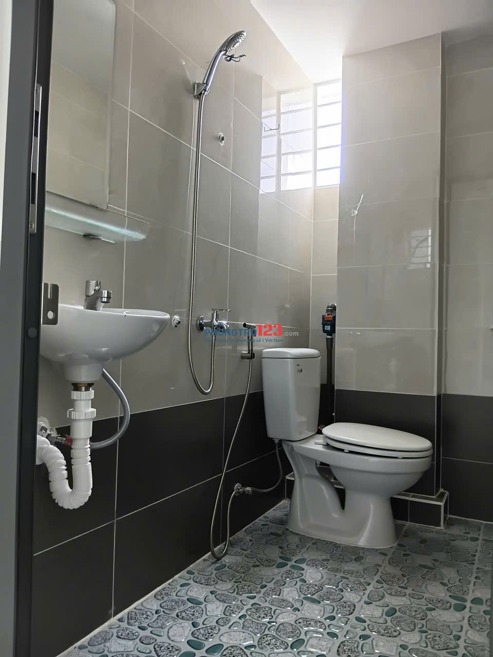 CHÍNH CHỦ CHO THUÊ NGUYÊN TẦNG 1 HOẶC TẦNG 2 (Gần Hiệp Thành city (12)