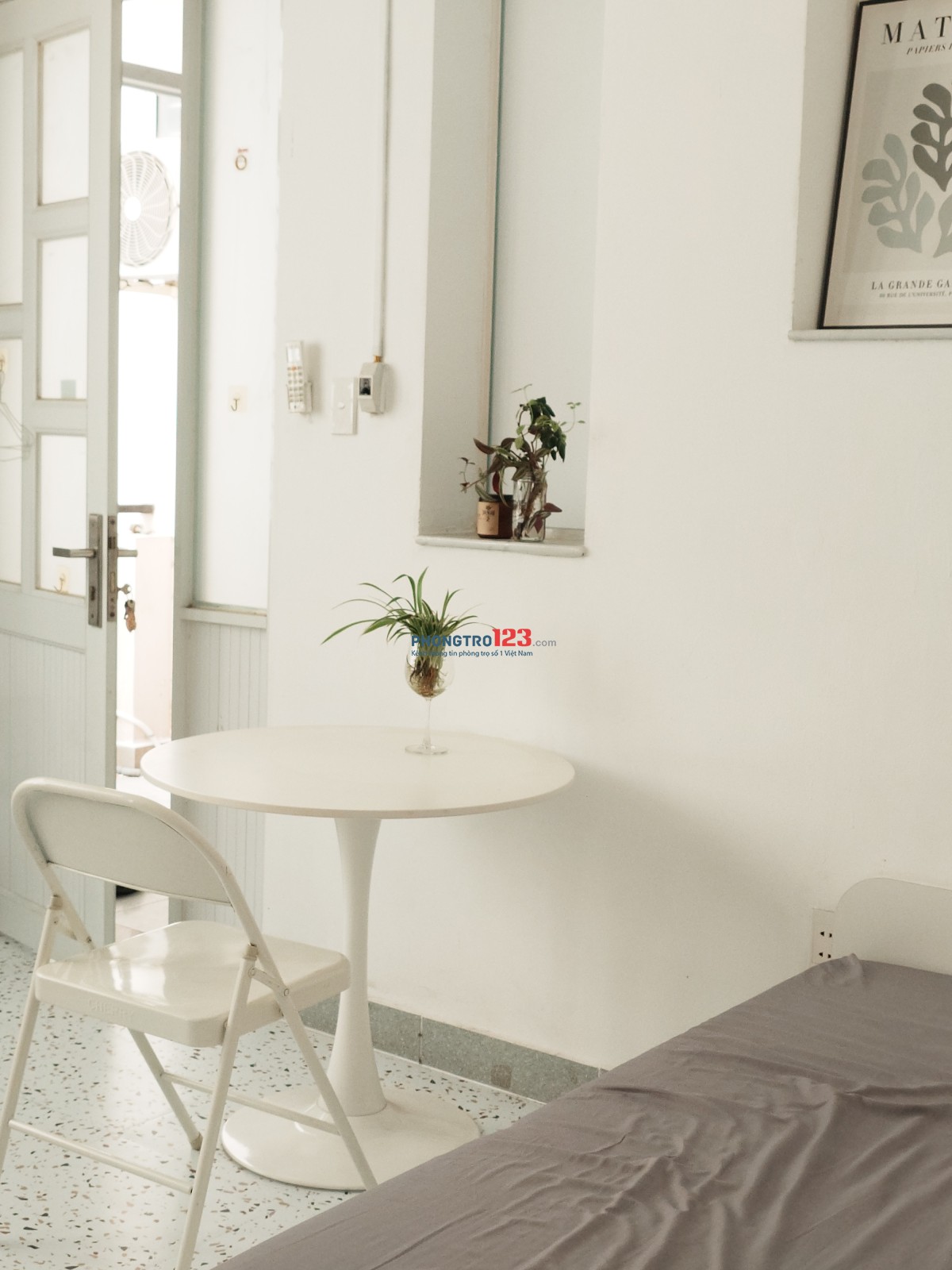 Phòng ban công riêng cửa sổ lớn 28m2 đầy đủ tiện ích; khu vực Trần Não - Lương Định Của.