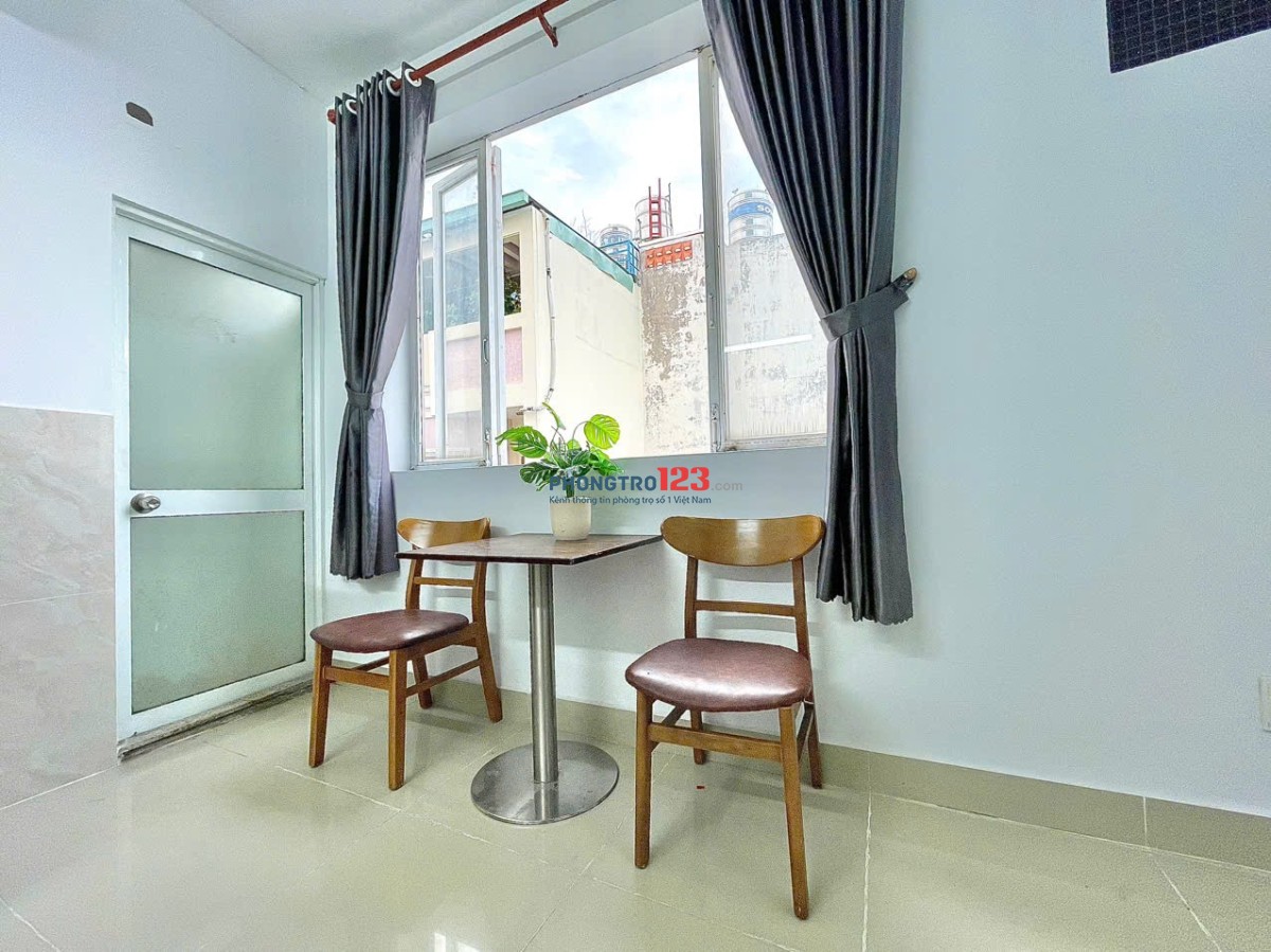 Phòng An Ninh, Thoáng Mát Ngay Thích Quảng Đức