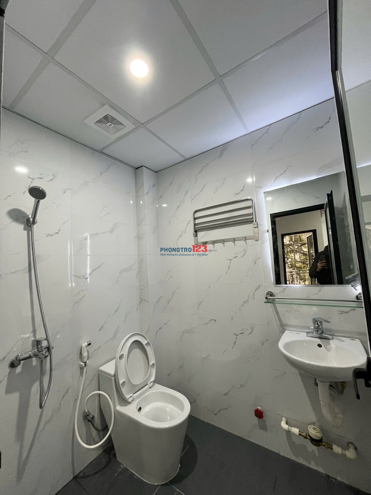 Studio full đồ – thang máy – ô tô tránh – 31 ngõ 401 Cổ Nhuế (chỉ từ 3tr6)