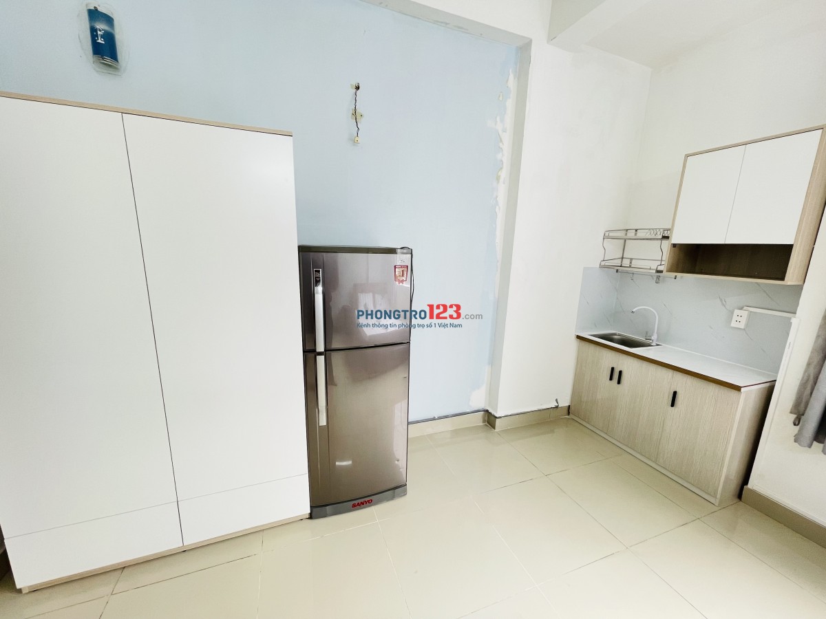 CHO THUÊ PHÒNG CÓ BAN CÔNG, ĐẦY ĐỦ NỘI THẤT Ở LÊ VĂN VIỆT.