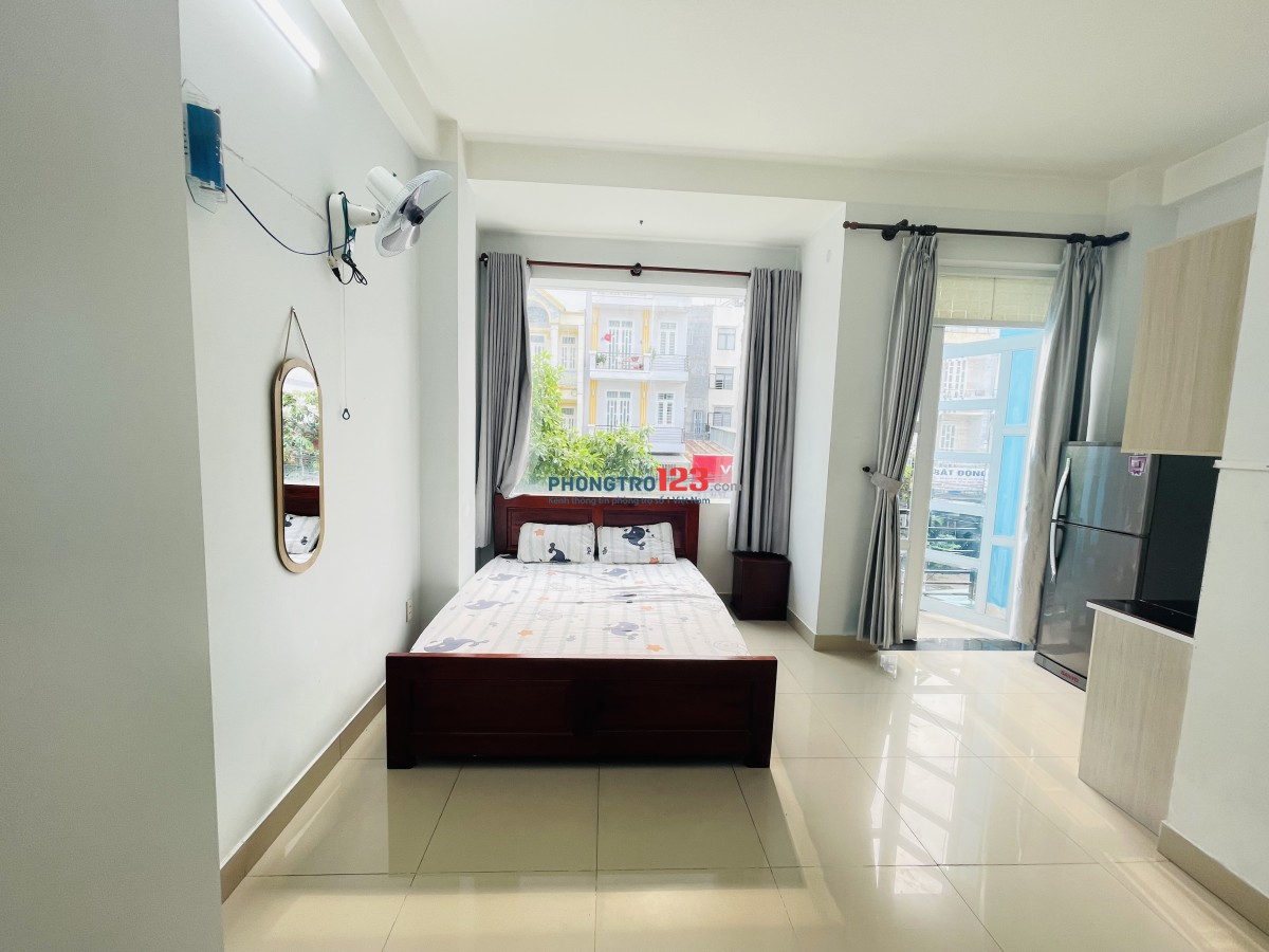 CHO THUÊ PHÒNG CÓ BAN CÔNG, ĐẦY ĐỦ NỘI THẤT Ở LÊ VĂN VIỆT.