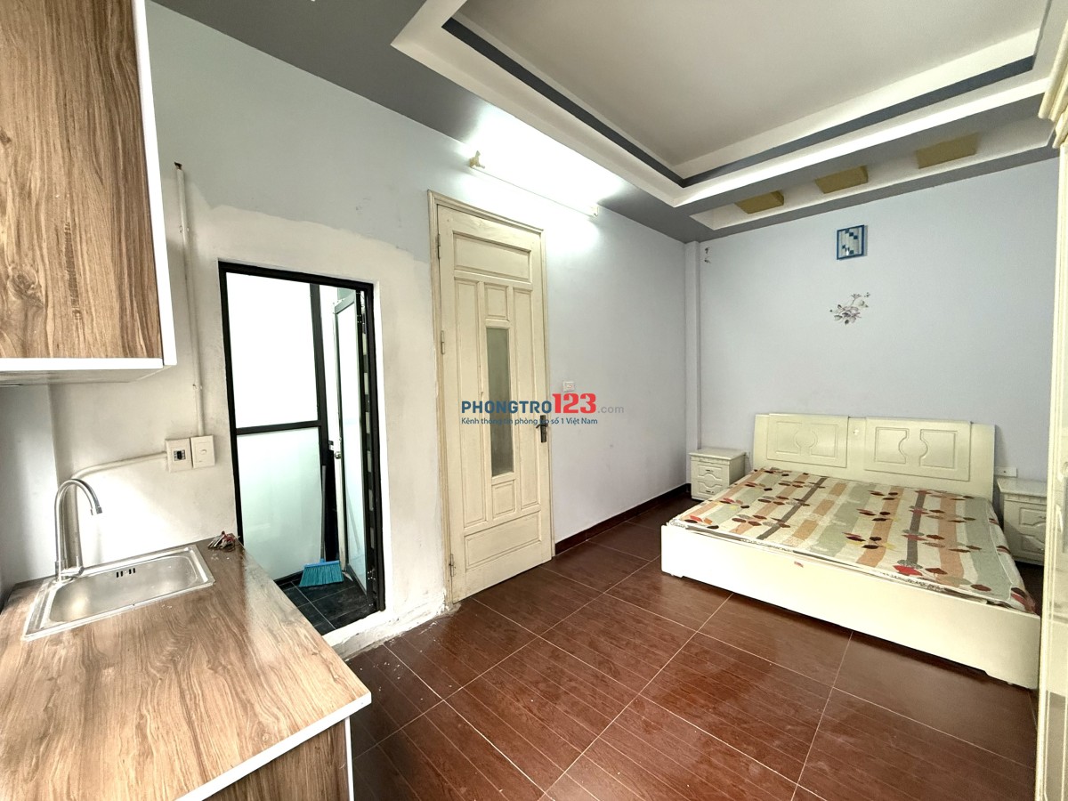 Cho thuê Studio Hoàng Ngân gần Láng Hạ full nội thất, có ban công