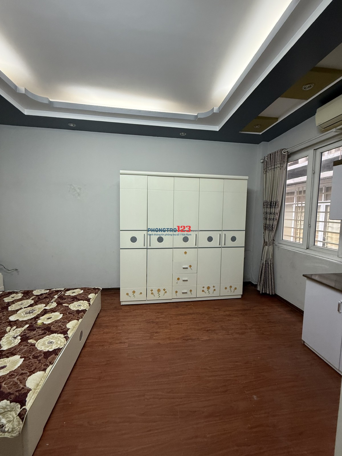 Cho thuê Studio Hoàng Ngân gần Láng Hạ full nội thất, có ban công