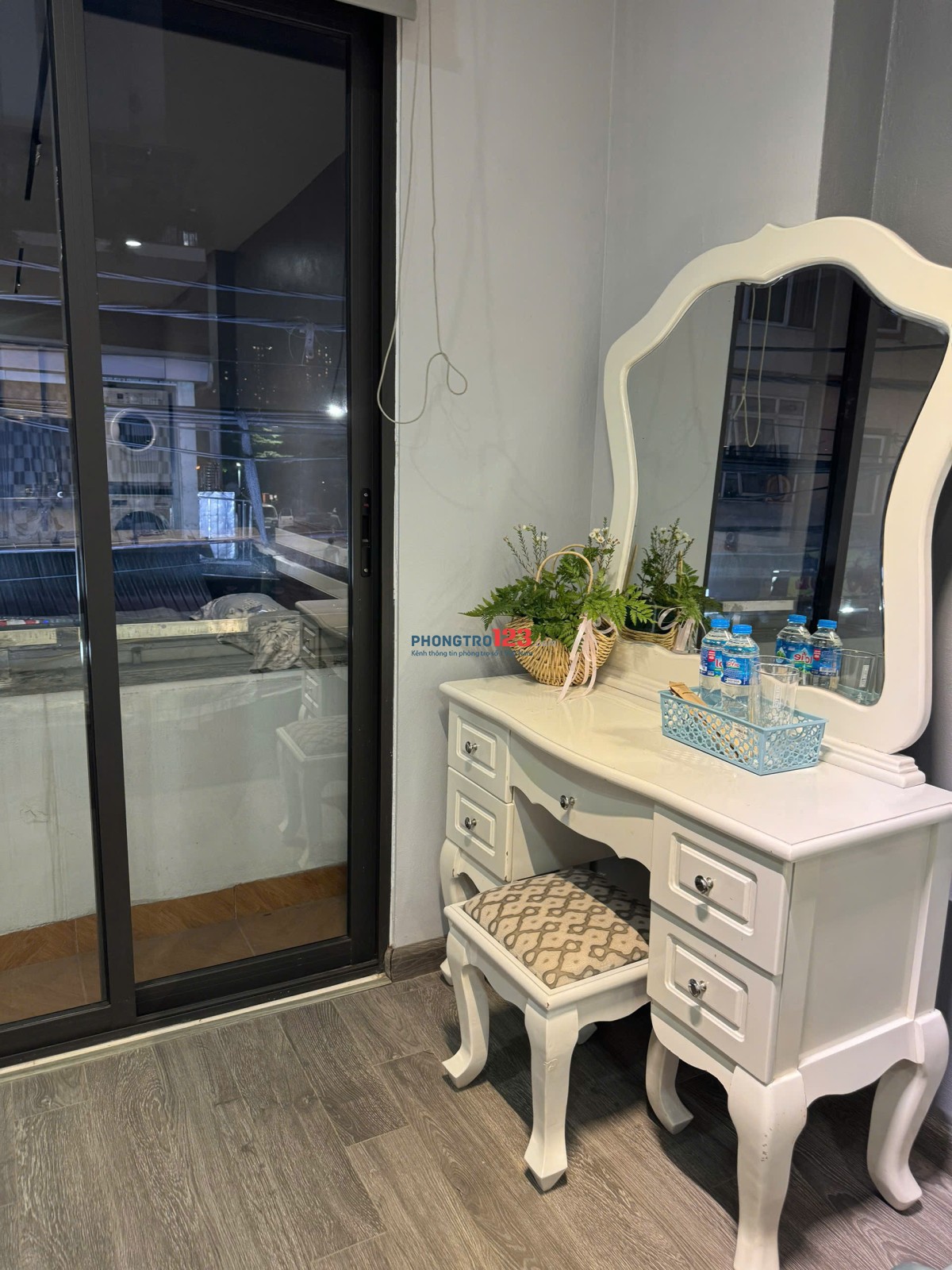 1N1K 50m2 siêu rộng – full đồ – ban công lớn – Gốc Đề