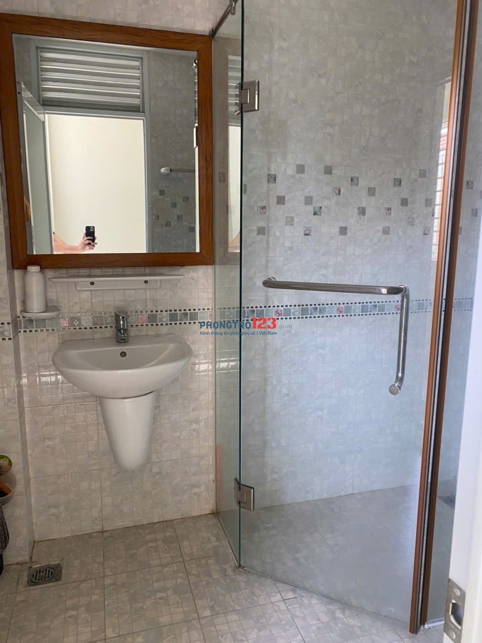 Cho nữ sinh viên thuê phòng, phòng mới xây sạch đẹp, hẻm an ninh, khu trung tâm quận 3 ngay chợ