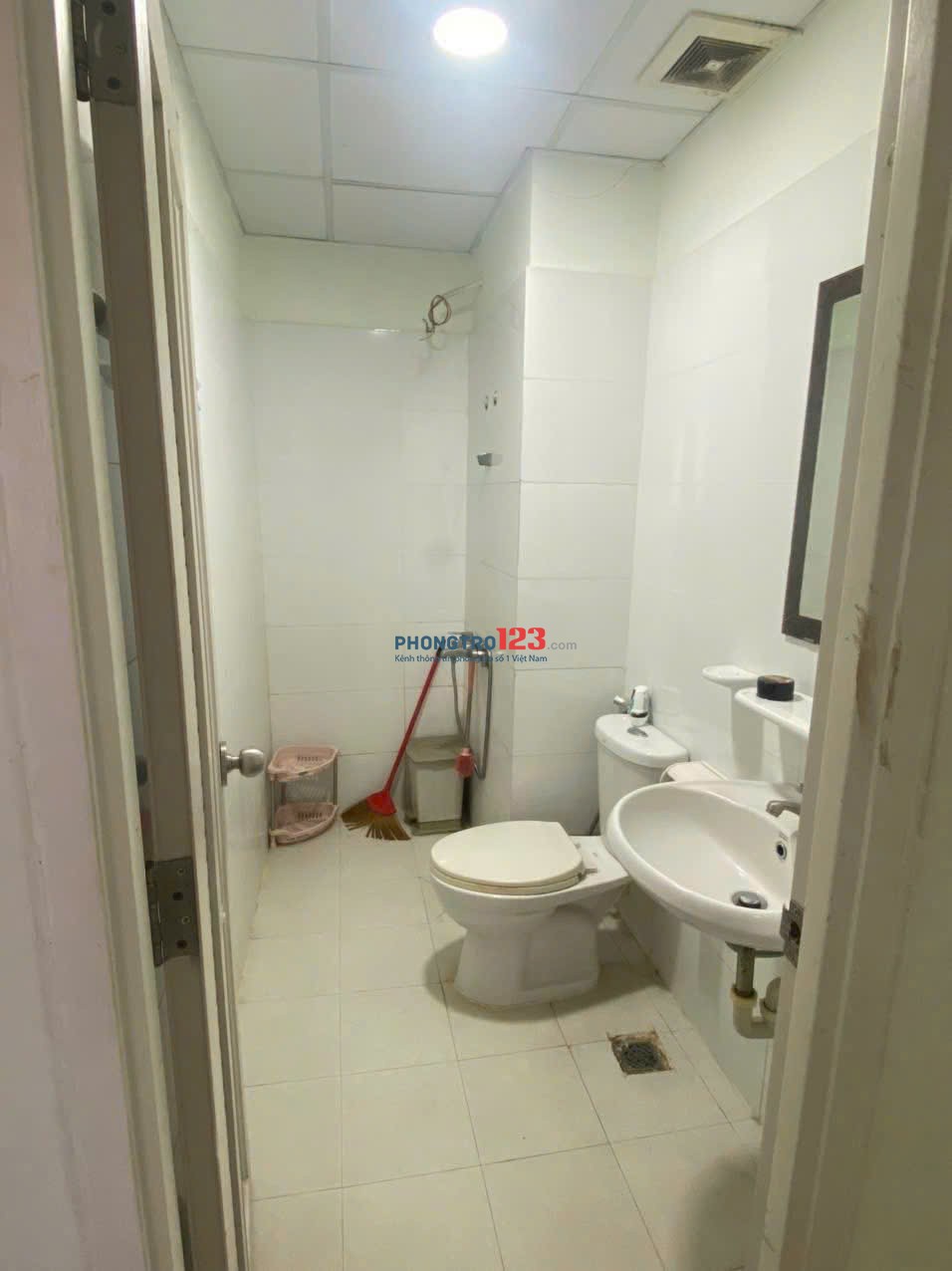 Chung cư Hoà Hảo, P5, Quận 10: 9triệu, 2p ngủ, full nội thất, 72m2