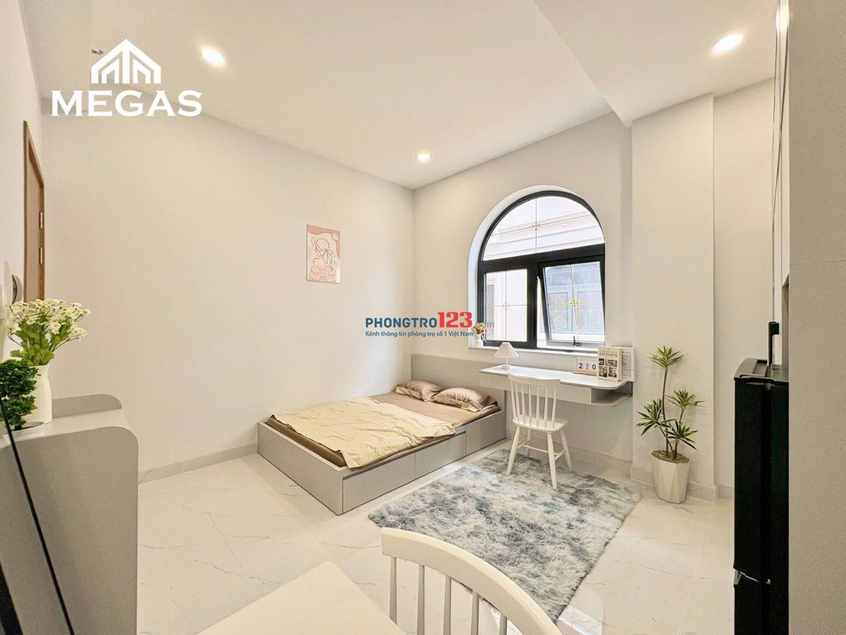 Cho thuê căn hộ ban công studio full nội thất quận 7 gần lotte mart, tdtu, ufm,..
