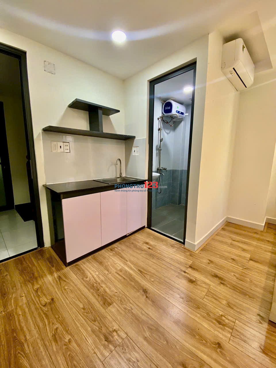 Cho thuê căn hộ ban công full nội thất q7 gần lotte mart,ufm,tdtu,...