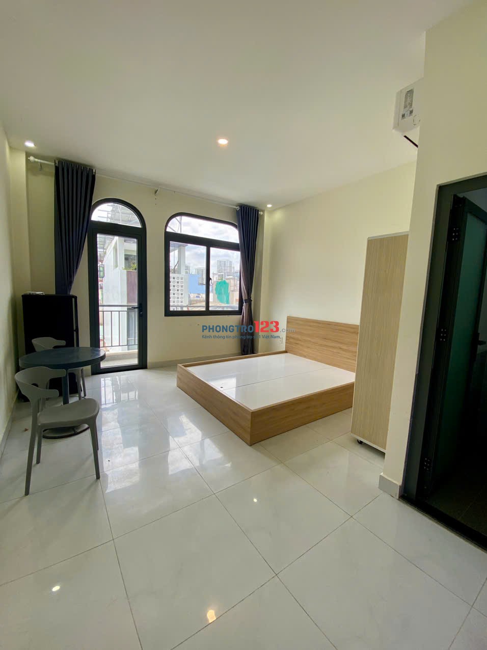 Cho thuê căn hộ ban công full nội thất q7 gần lotte mart,ufm,tdtu,...