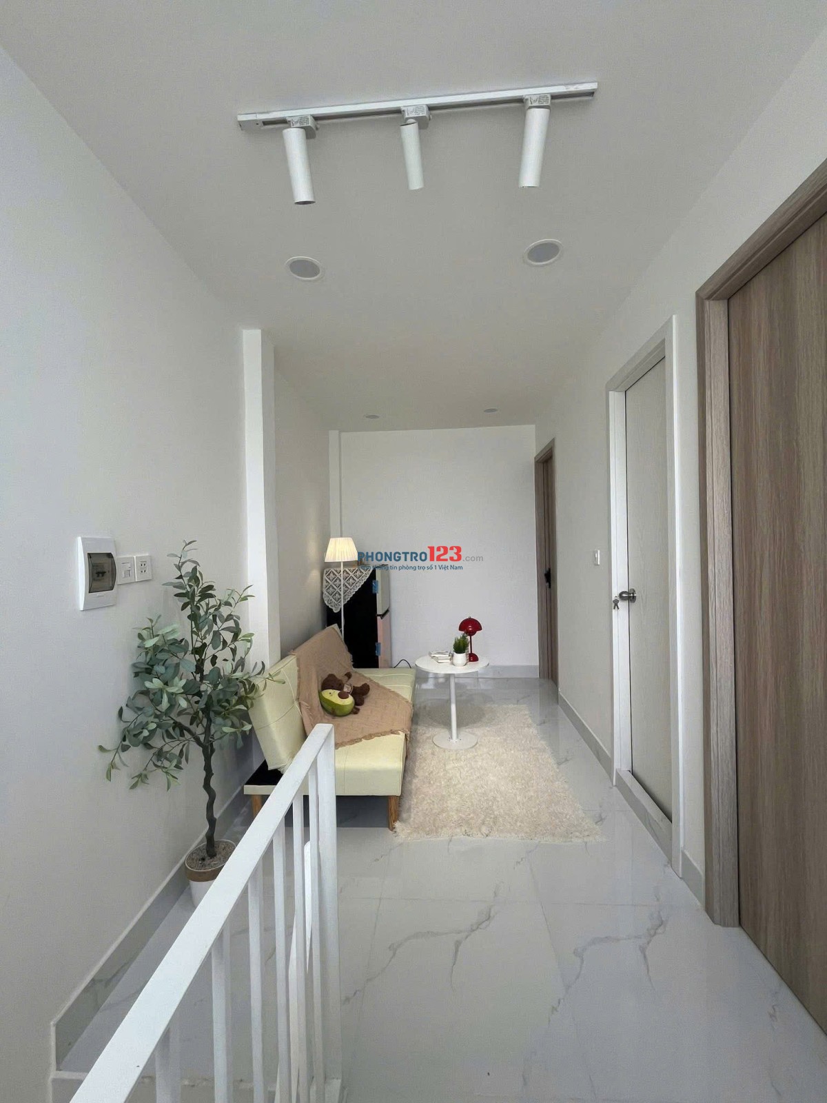 Cho thuê căn hộ ban công full nội thất q7 gần lotte mart,ufm,tdtu,...