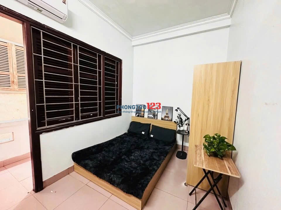 Phòng 2tr7 có ban công – gần Nguyễn Xiển – ở luôn