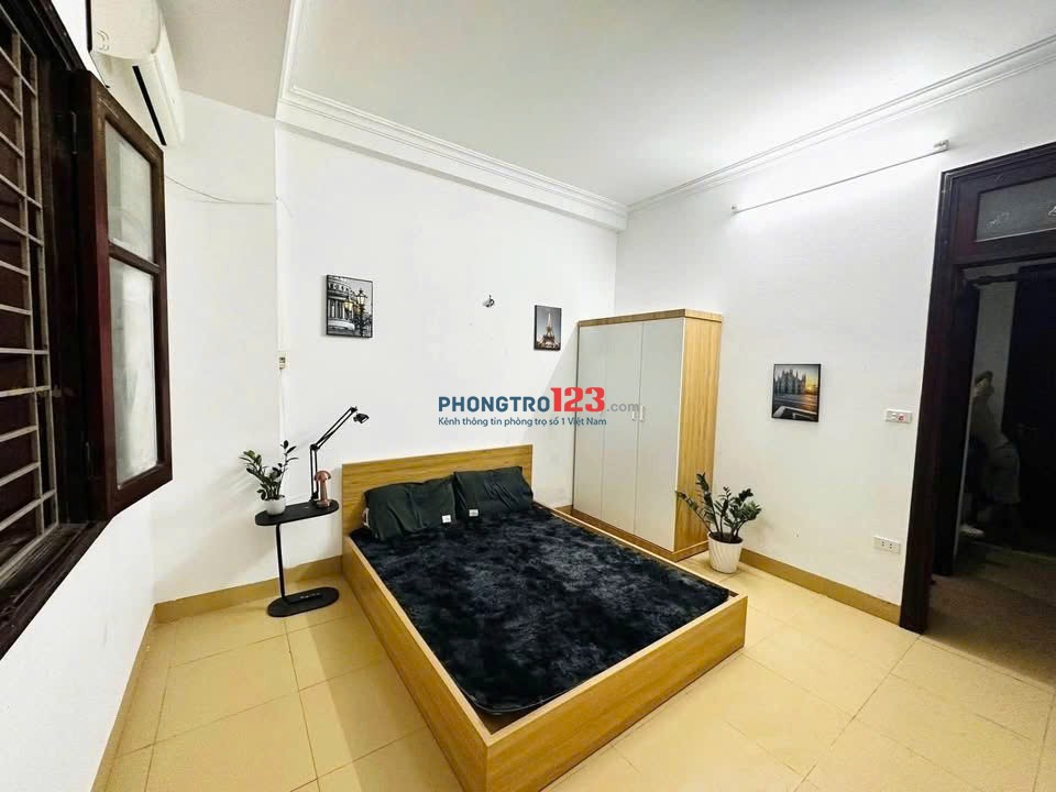 Phòng 2tr7 có ban công – gần Nguyễn Xiển – ở luôn