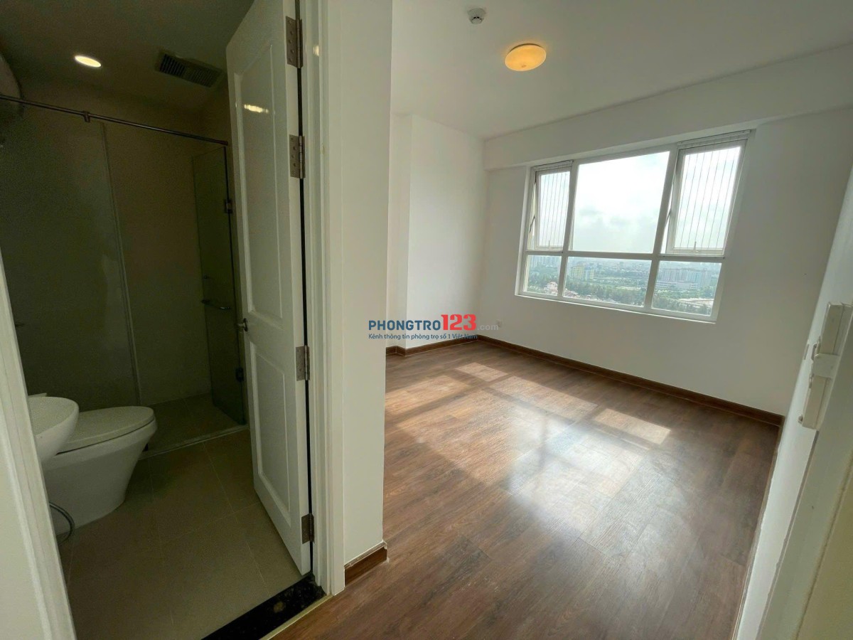 Căn 2p ngủ, 2wc có NTCB - 80m2 Chung cư Âu cơ, chỉ 11tr/th