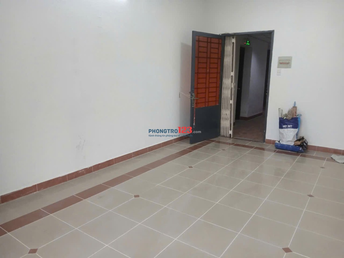 Căn 3p ngủ, Screc tower - Trường Sa giá 15,5tr/tháng