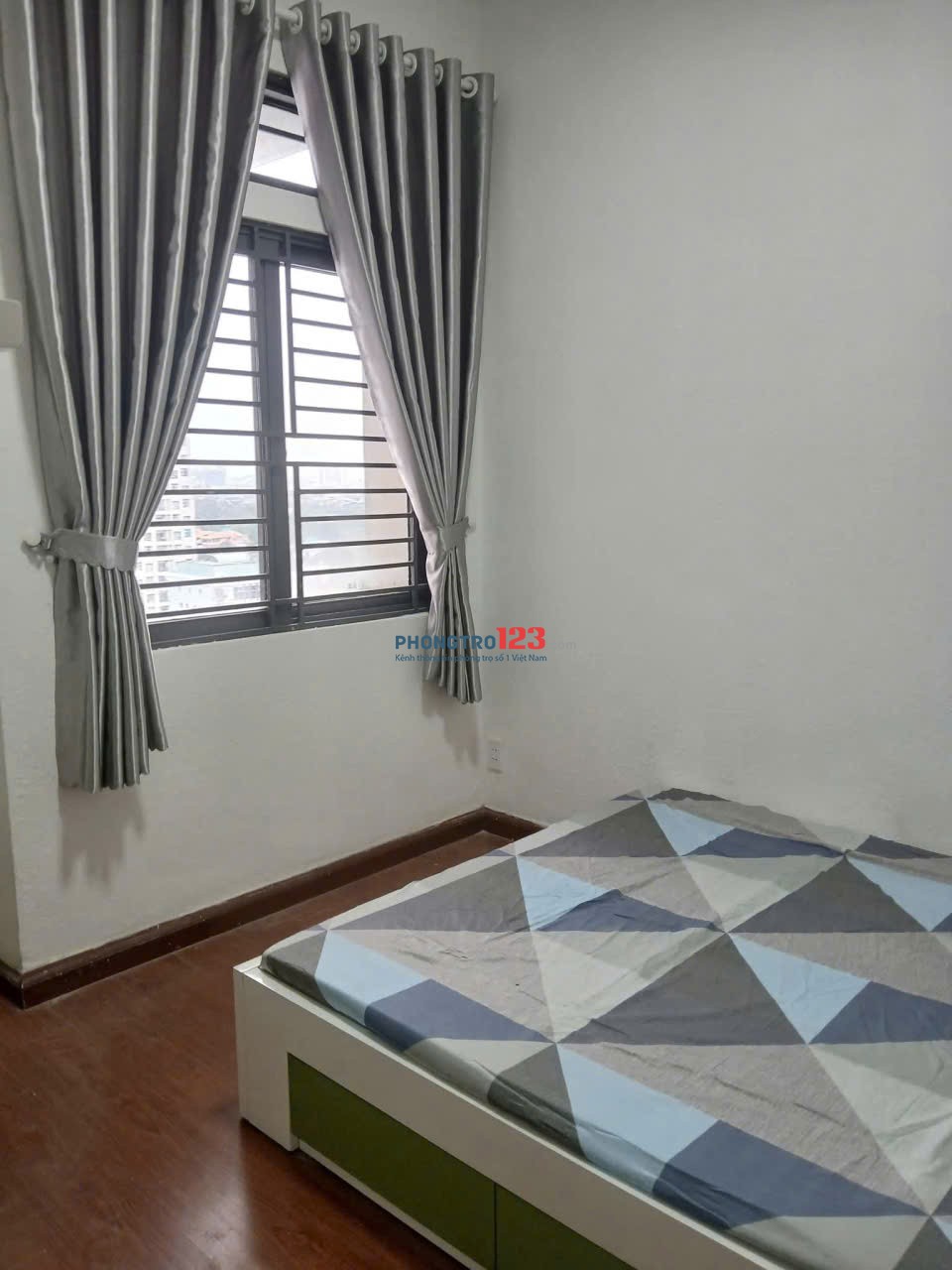 Căn 3p ngủ, Screc tower - Trường Sa giá 15,5tr/tháng