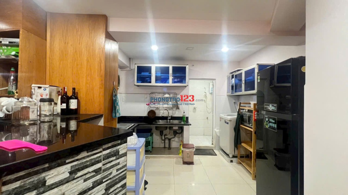 Căn 2p ngủ rộng 65m2 có nội thất - C/c Miếu nổi giá 10tr/th