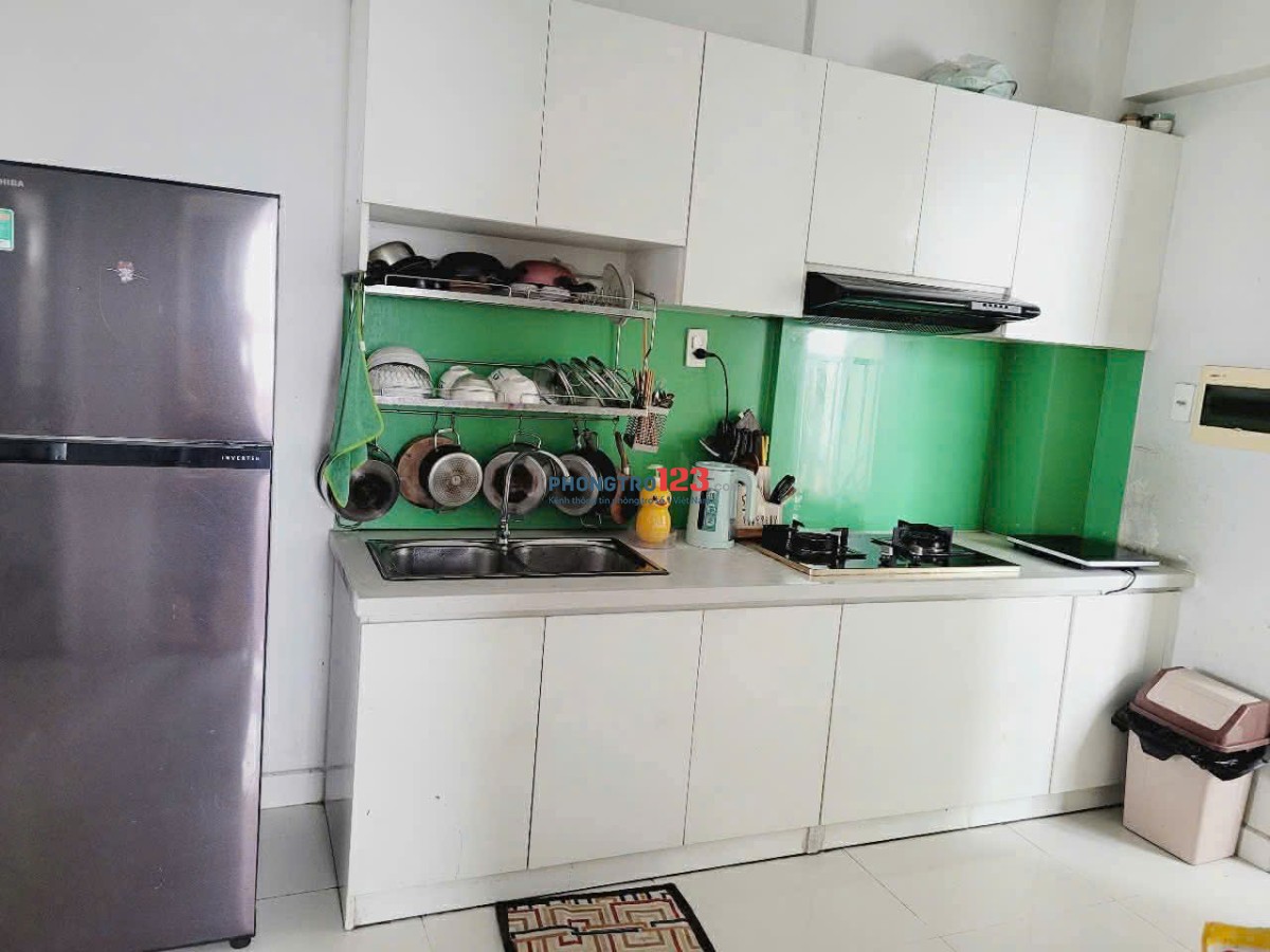 Căn 88m2 có 3p ngủ, 2wc, nội thất C/c Phan Xích Long giá 14tr5/th