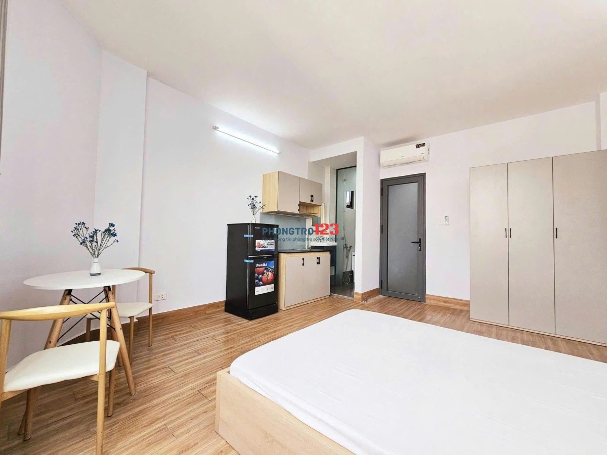 Căn Hộ View Thoáng Full Nội Thất Giá Rẻ Ngay Dương Quảng Hàm Gần VLU