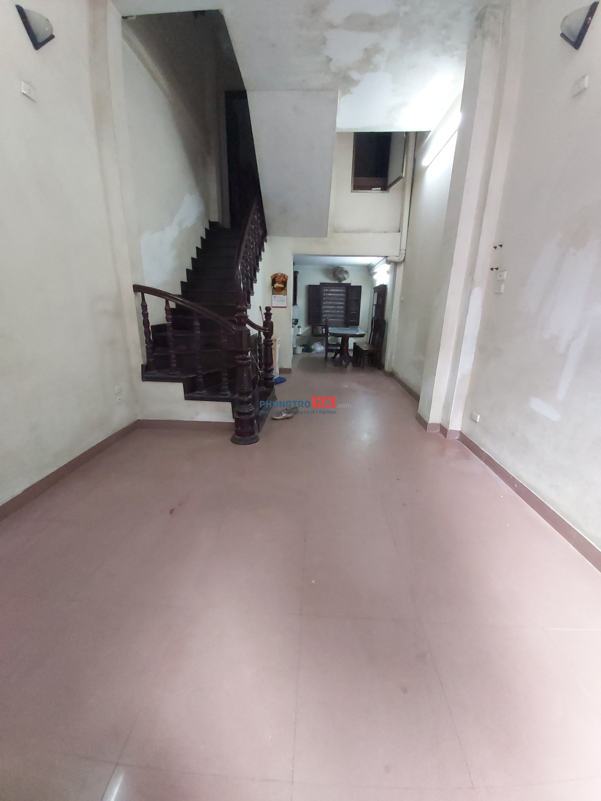 Cho thuê phòng ở nhà riêng 3,5 tầng, giá 2,5 tr/th, ngõ 254D Minh Khai, Hà Nội