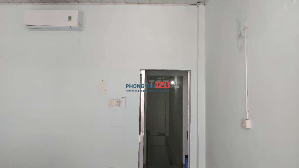 Phòng trống ở tầng 2, chỉ cho 1 nữ thuê