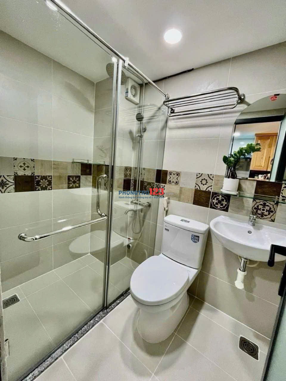 Duplex xinh Full Nội thất - Thang Máy - Bảo vệ gần tòa nhà Viettel, Hà Đô Centrosa Quận 3 giáp Q10