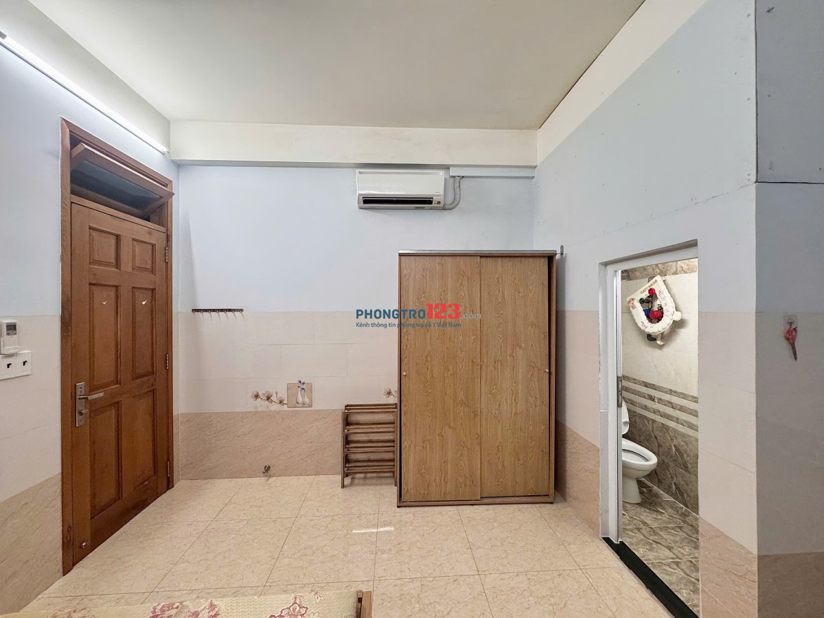 Phòng Bùi Hữu Nghĩa nhà xe rộng - thang máy - bảo vệ 24/7 cạnh Chợ Bà Chiểu - Tân Định Đakao Quận 1