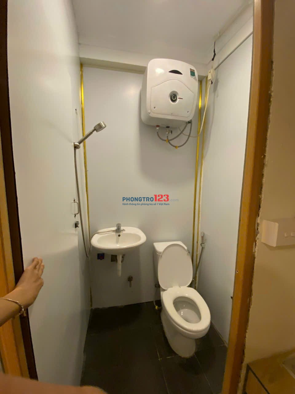 Cho thuê studio 30m2 VSKK 127 Hào Nam