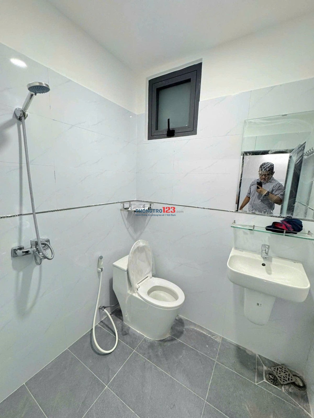 Phòng trọ mới xây 25m2 ban công ở Đông Hưng Thuận Q12