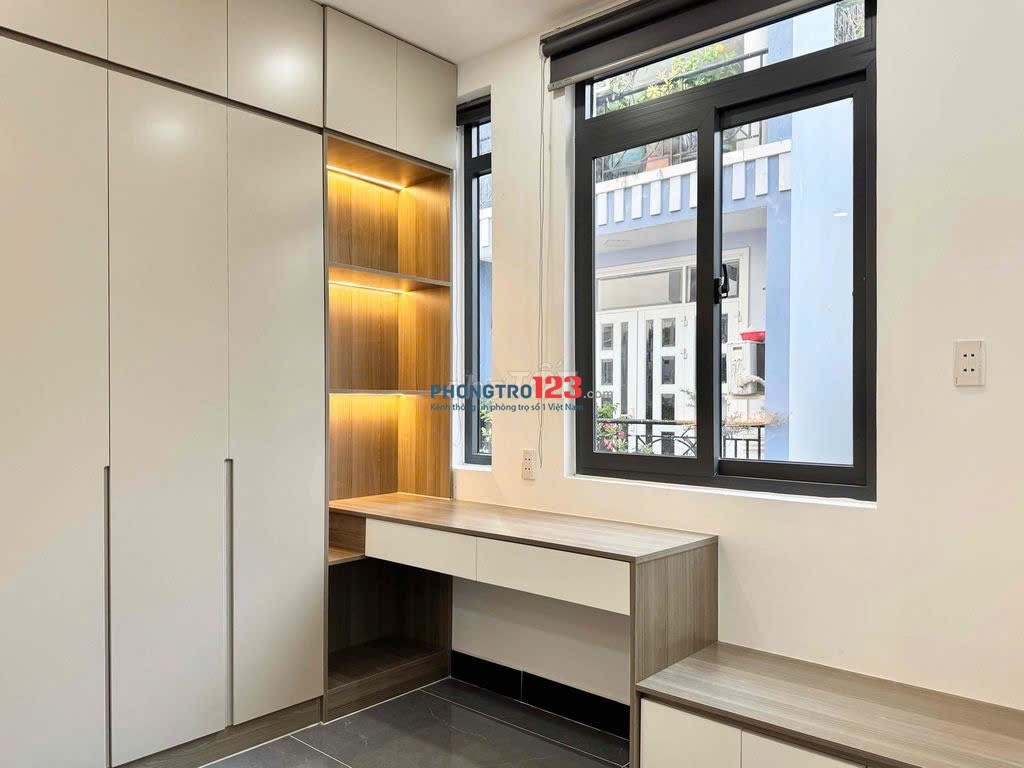 Khai Trương Căn Hộ Ban công - Cửa sổ Full nội thất Mới 100% Thích Quảng Đức Phú Nhuận