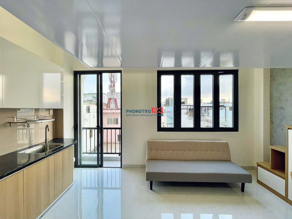 CHO THUÊ PHÒNG MỚI 100% - FULL NỘI THẤT - BAN CÔNG NGAY NGUYỄN VĂN QUÁ - PHAN VĂN HỚN - CVPM QT