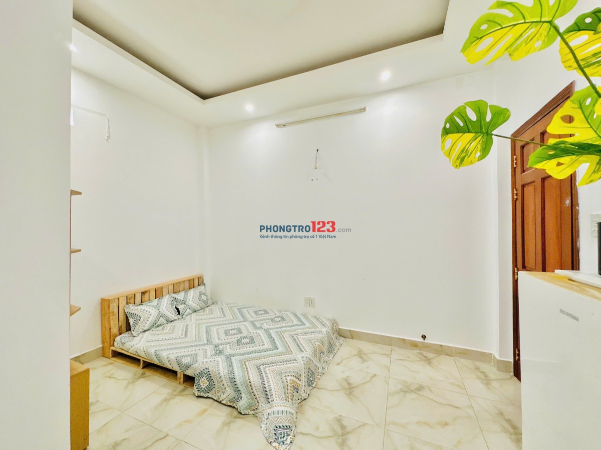 TRỐNG 2 PHÒNG SẴN NỘI THẤT NGAY HUỲNH VĂN NGHỆ SÁT CHỢ PHẠM VĂN BẠCH-NGUYỄN TƯ GIẢN Y HÌNH-GẦN EMART