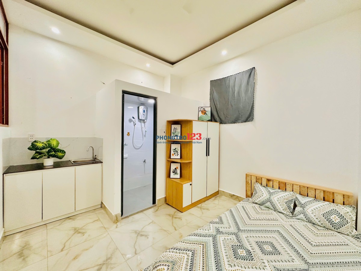 TRỐNG 2 PHÒNG SẴN NỘI THẤT NGAY HUỲNH VĂN NGHỆ SÁT CHỢ PHẠM VĂN BẠCH-NGUYỄN TƯ GIẢN Y HÌNH-GẦN EMART