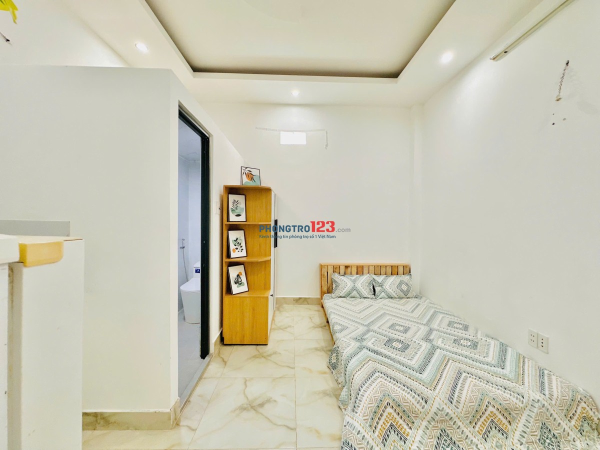 TRỐNG 2 PHÒNG SẴN NỘI THẤT NGAY HUỲNH VĂN NGHỆ SÁT CHỢ PHẠM VĂN BẠCH-NGUYỄN TƯ GIẢN Y HÌNH-GẦN EMART