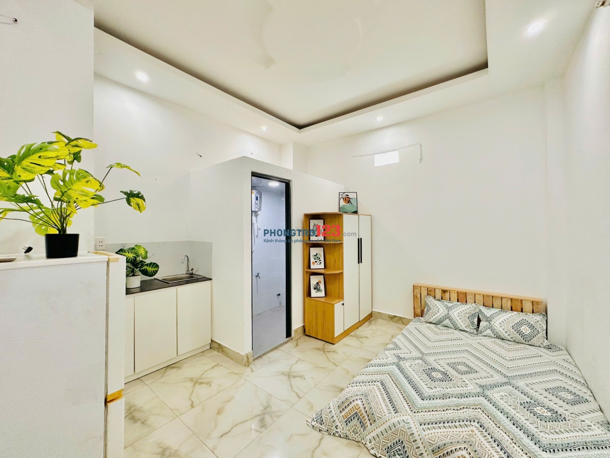 TRỐNG 2 PHÒNG SẴN NỘI THẤT NGAY HUỲNH VĂN NGHỆ SÁT CHỢ PHẠM VĂN BẠCH-NGUYỄN TƯ GIẢN Y HÌNH-GẦN EMART