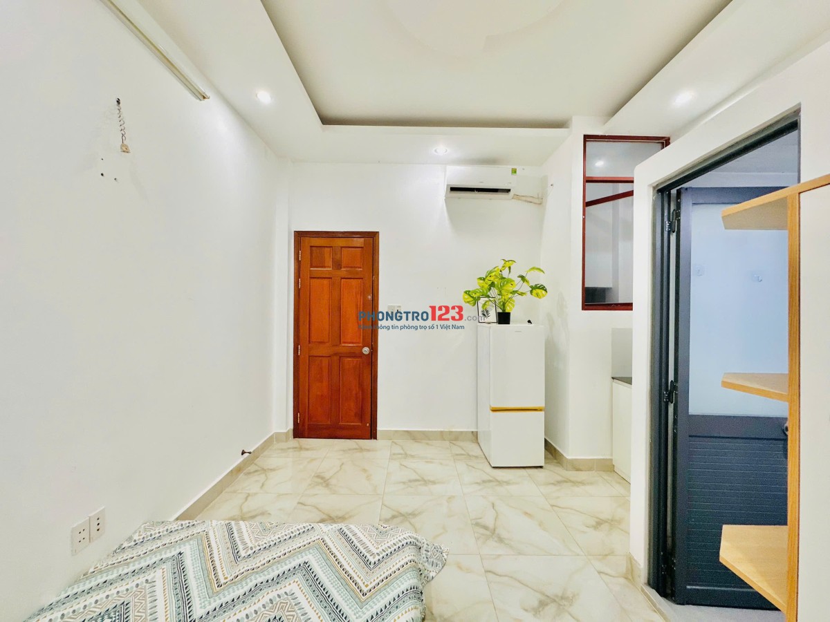 TRỐNG 2 PHÒNG SẴN NỘI THẤT NGAY HUỲNH VĂN NGHỆ SÁT CHỢ PHẠM VĂN BẠCH-NGUYỄN TƯ GIẢN Y HÌNH-GẦN EMART