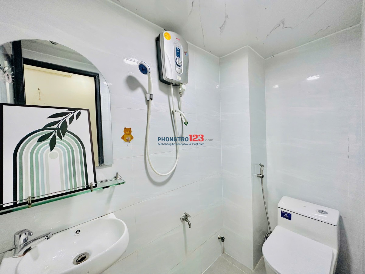 TRỐNG 2 PHÒNG SẴN NỘI THẤT NGAY HUỲNH VĂN NGHỆ SÁT CHỢ PHẠM VĂN BẠCH-NGUYỄN TƯ GIẢN Y HÌNH-GẦN EMART