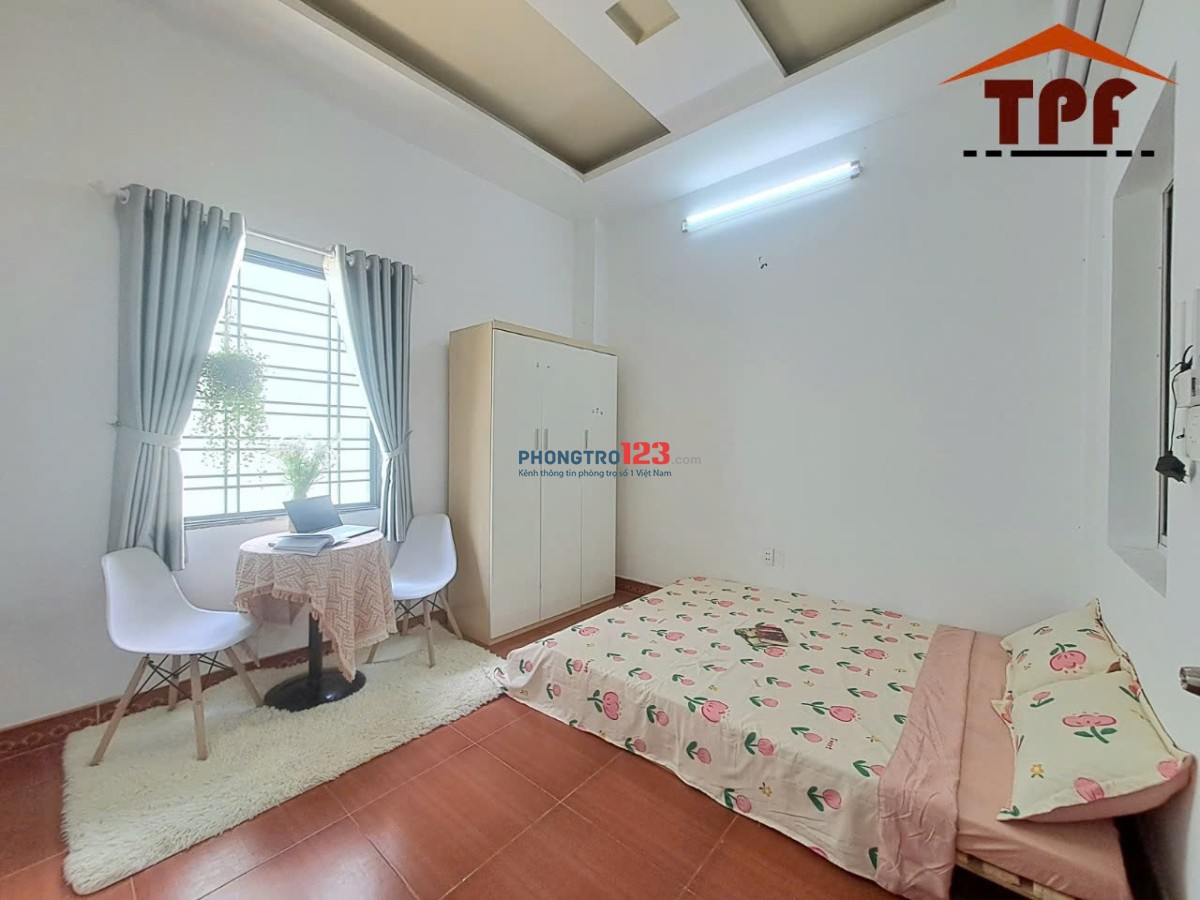 TRỐNG 2 PHÒNG SẴN NỘI THẤT NGAY HUỲNH VĂN NGHỆ SÁT CHỢ PHẠM VĂN BẠCH-NGUYỄN TƯ GIẢN Y HÌNH-GẦN EMART