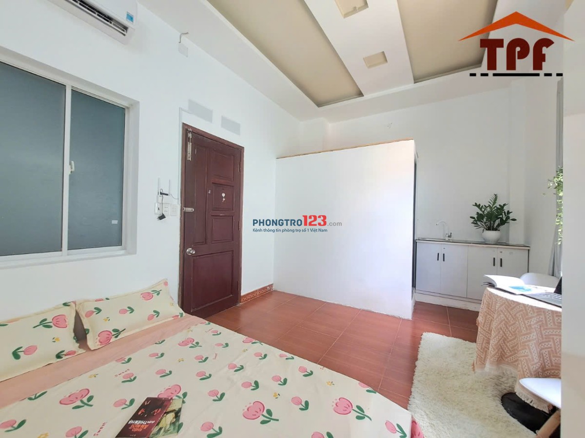 TRỐNG 2 PHÒNG SẴN NỘI THẤT NGAY HUỲNH VĂN NGHỆ SÁT CHỢ PHẠM VĂN BẠCH-NGUYỄN TƯ GIẢN Y HÌNH-GẦN EMART