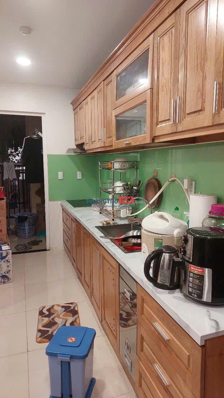 Chung cư 590 CMT8, Q3: 110m2, 3p ngủ, căn góc, 15triệu/th