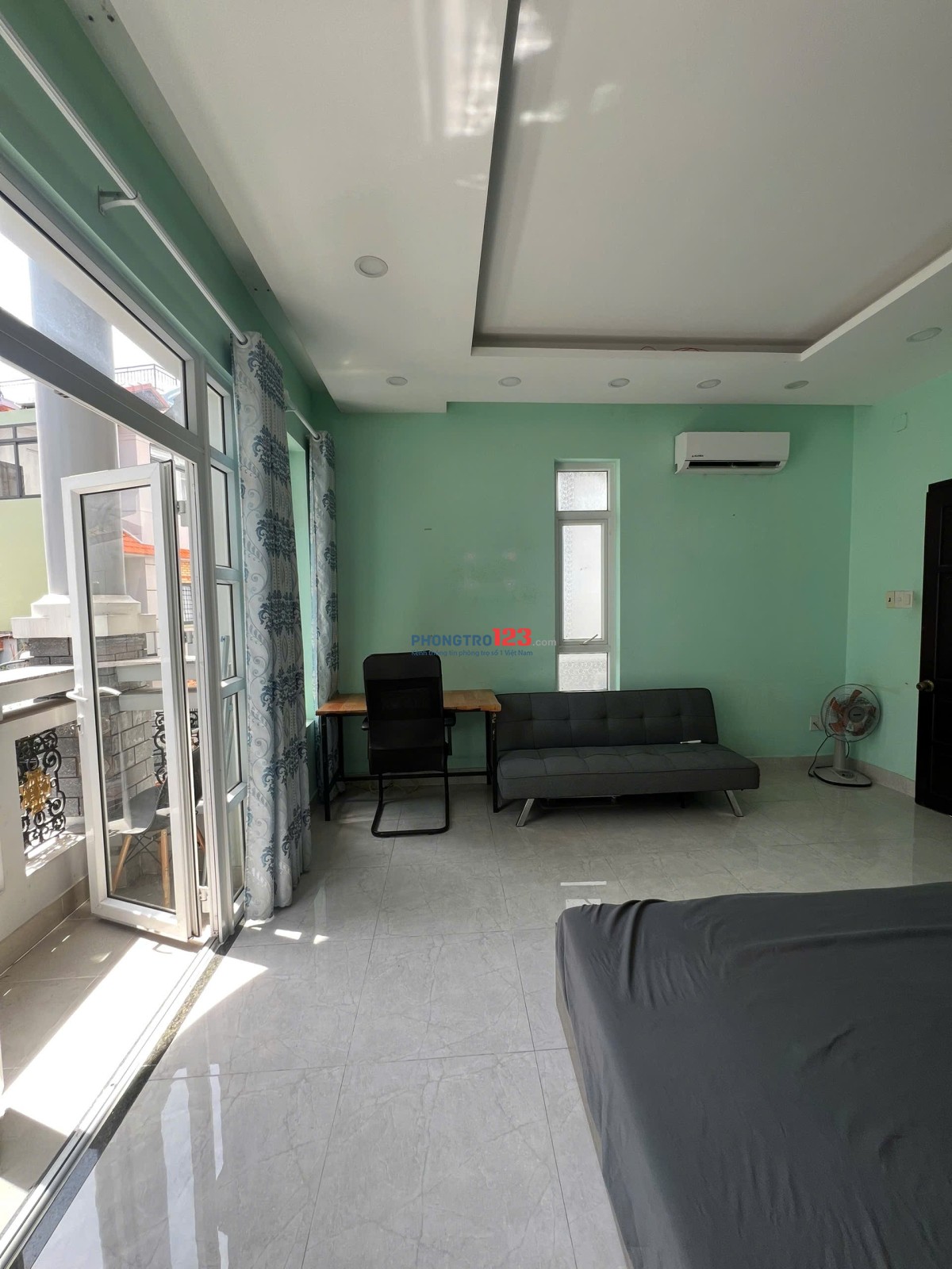 Căn Hộ 2PN 50m2 Có Ban Công - Máy Giặt Riêng - Khu Vực Trung Tâm - Ngay Phan Xích Long