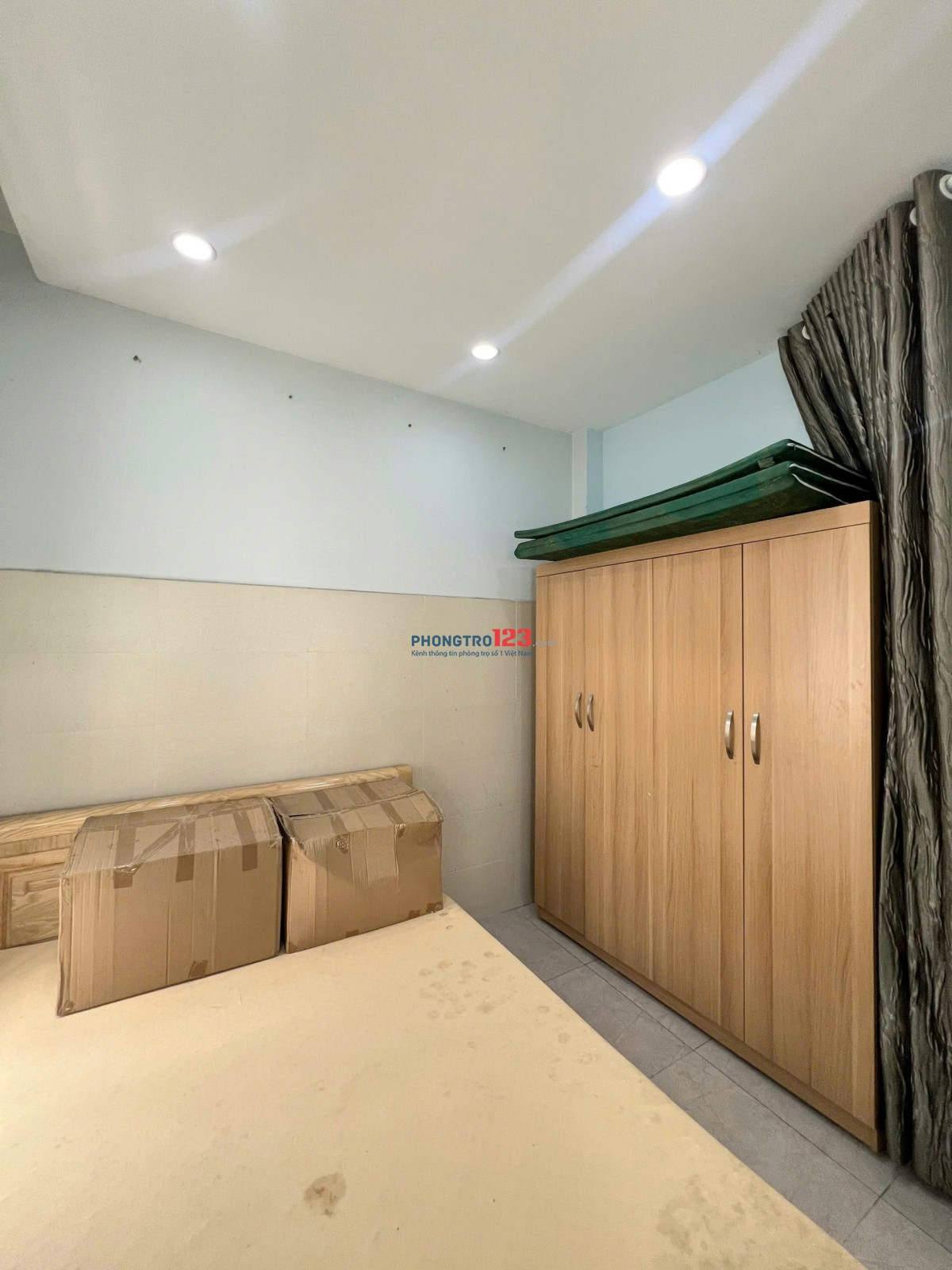 Căn Hộ 2PN 50m2 Có Ban Công - Máy Giặt Riêng - Khu Vực Trung Tâm - Ngay Phan Xích Long