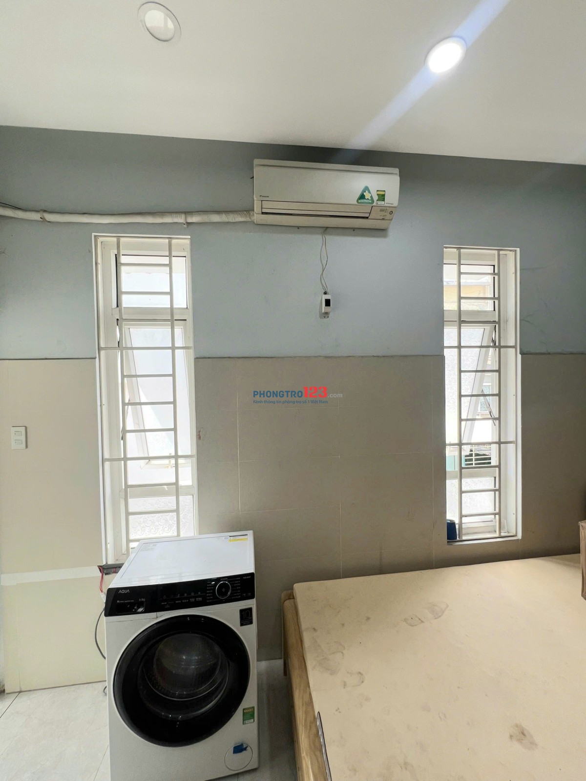 Căn Hộ 2PN 50m2 Có Ban Công - Máy Giặt Riêng - Khu Vực Trung Tâm - Ngay Phan Xích Long