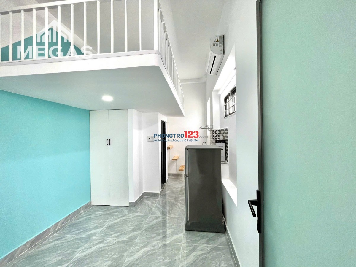 FULL NỘI THẤT, BAN CÔNG. NGAY PHAN VĂN HỚN, CẦU THAM LƯƠNG