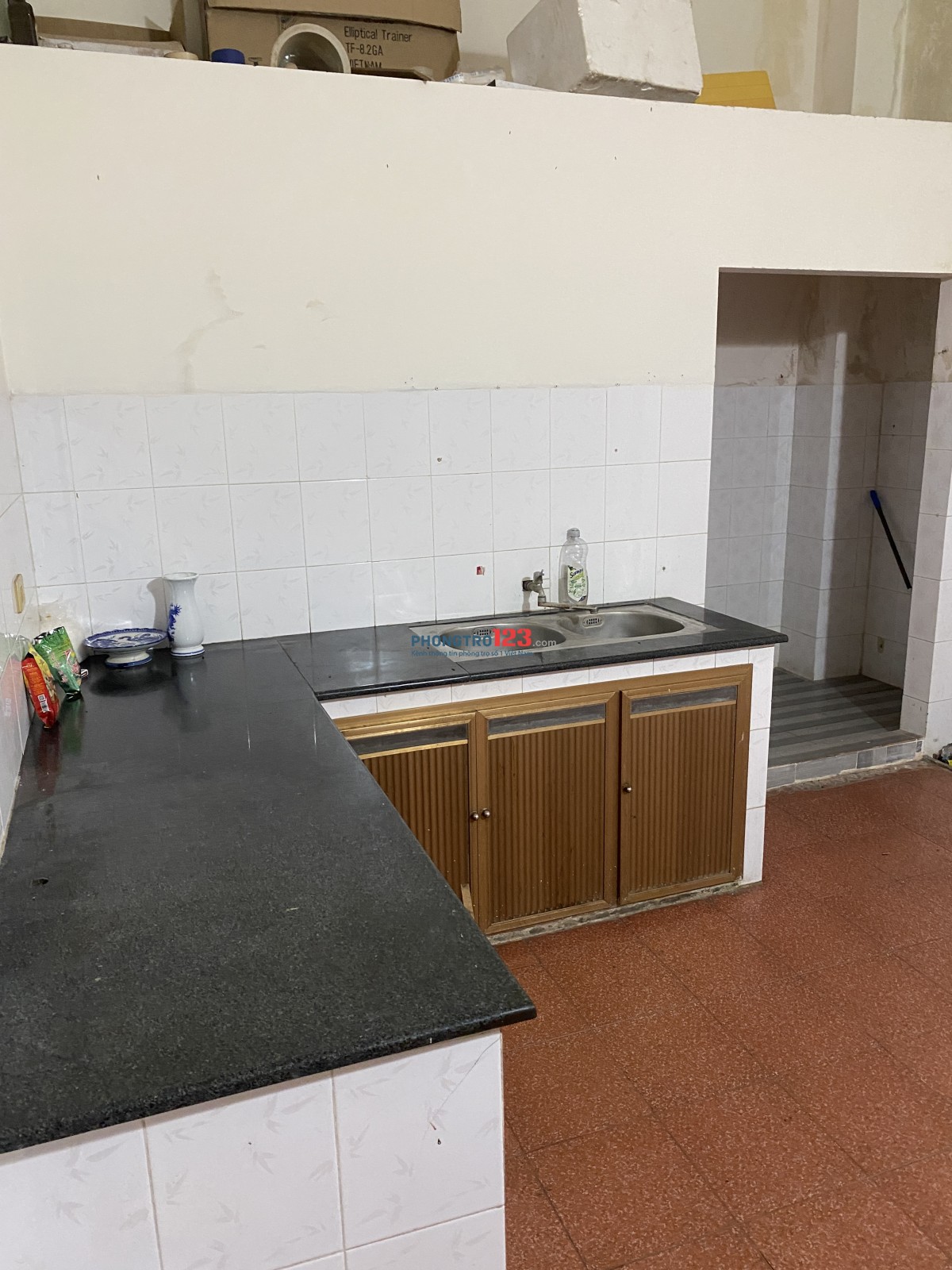 Cho thuê nhà nguyên căn mặt tiền Nguyễn Trung Trực, DT 5X16m, 1 trệt 2 lầu, vị trí trung tâm.