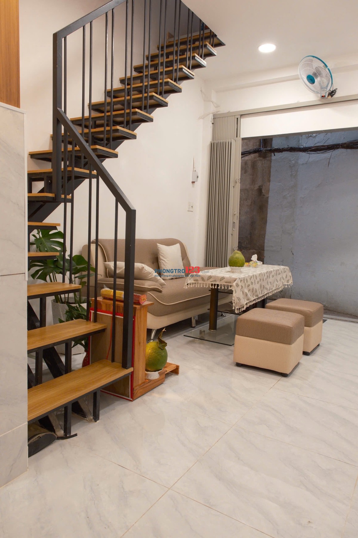 Cho thuê nhà nguyên căn 2 tầng, 2 Phòng + 1 Phòng khách, 70m2 FullNT Mới 100%, Nguyễn Cư Trinh Q1