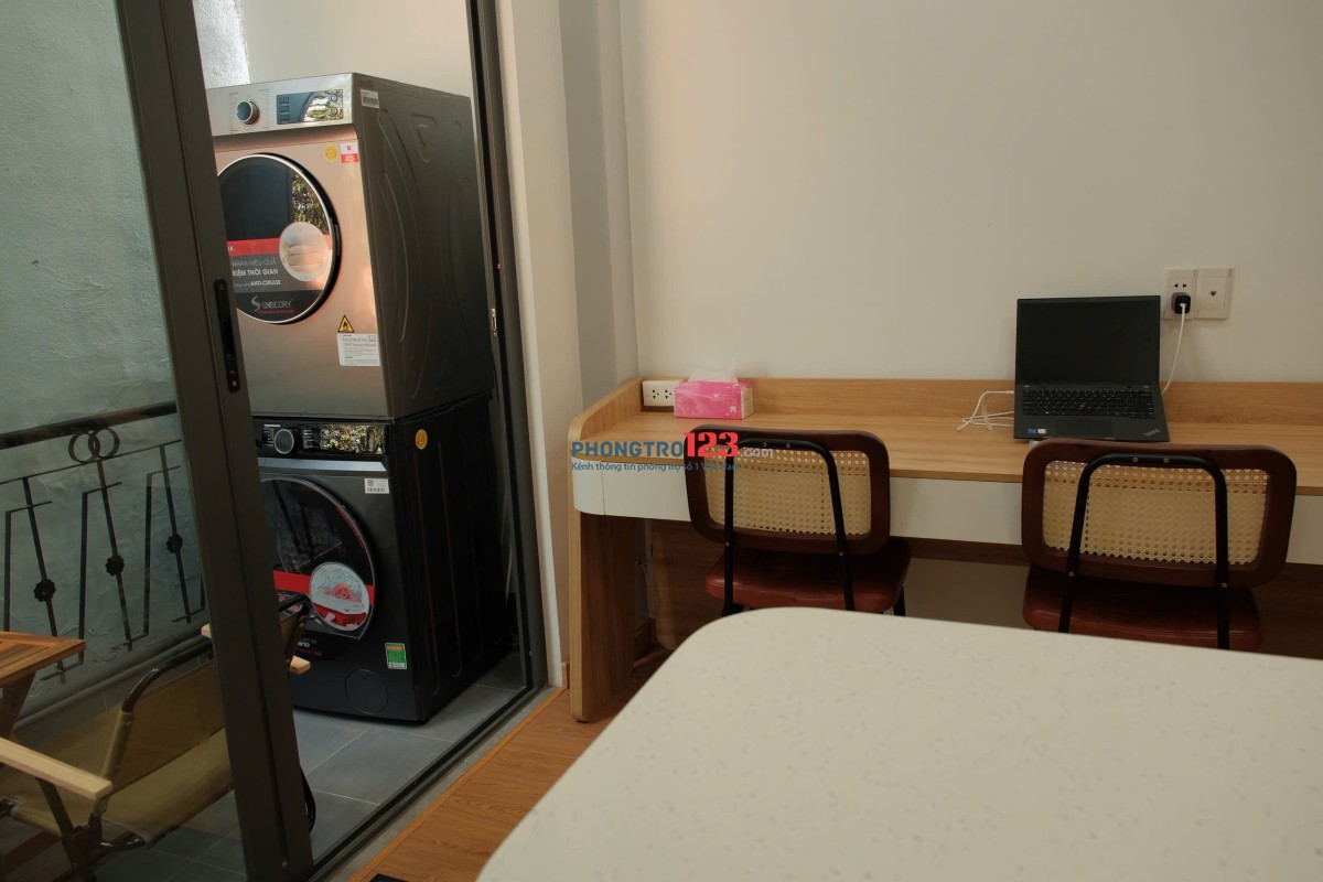 Cho thuê nhà nguyên căn 2 tầng, 2 Phòng + 1 Phòng khách, 70m2 FullNT Mới 100%, Nguyễn Cư Trinh Q1