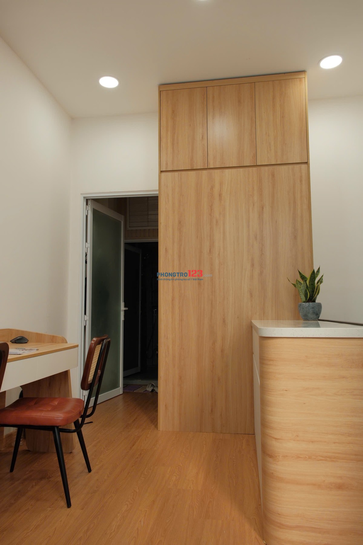 Cho thuê nhà nguyên căn 2 tầng, 2 Phòng + 1 Phòng khách, 70m2 FullNT Mới 100%, Nguyễn Cư Trinh Q1