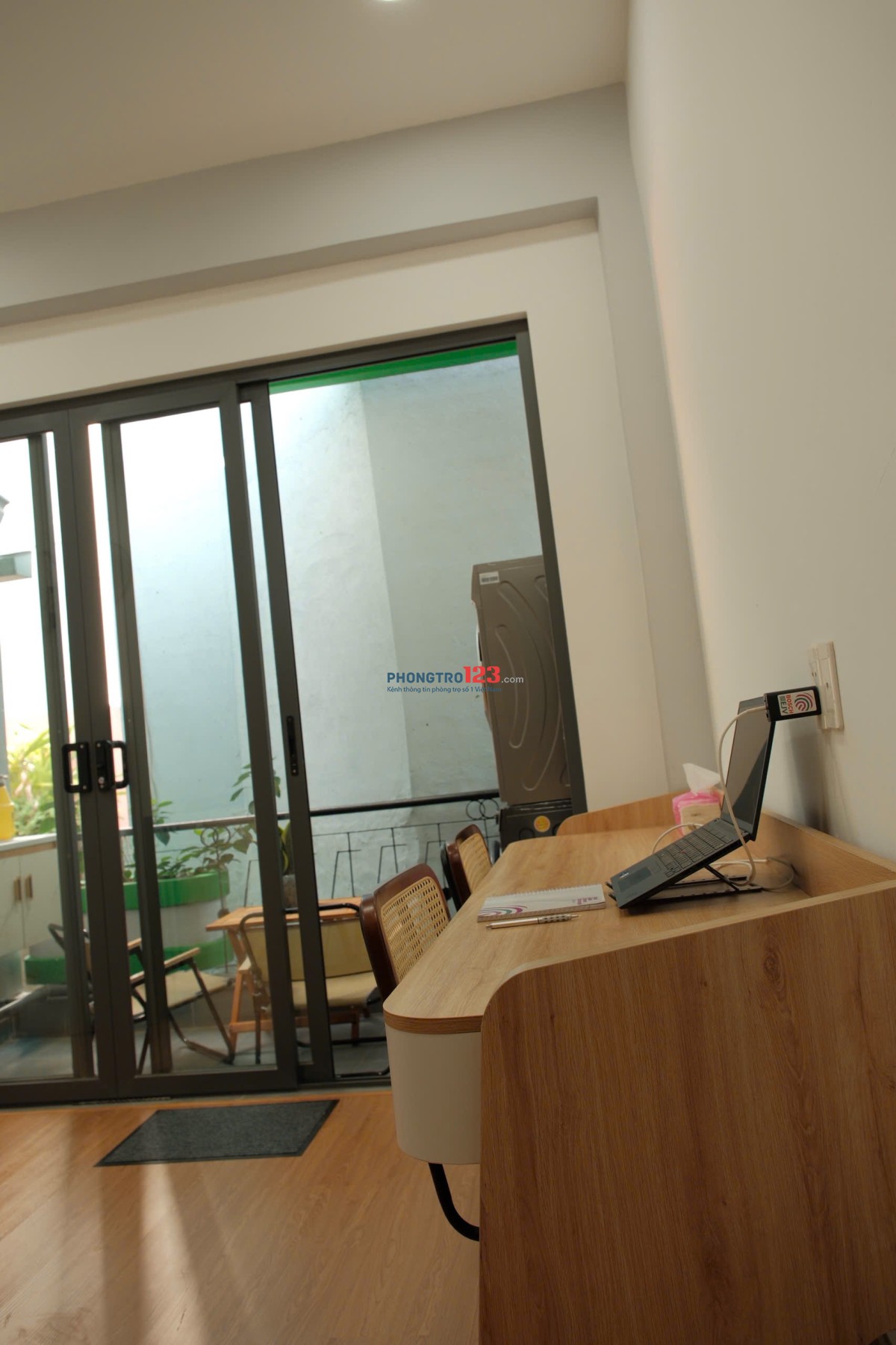 Cho thuê nhà nguyên căn 2 tầng, 2 Phòng + 1 Phòng khách, 70m2 FullNT Mới 100%, Nguyễn Cư Trinh Q1